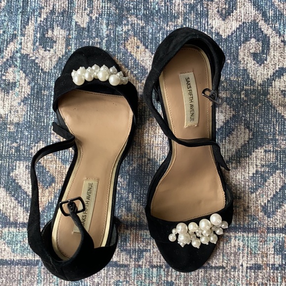 🚀SALE🚀 Saks 5th Pearl Embellished Sandals - Picture 7 of 13